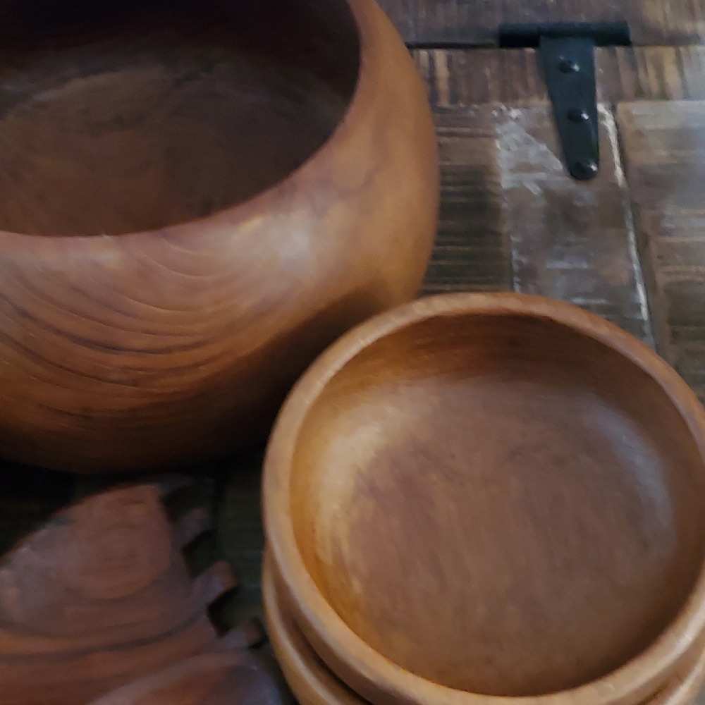 Vintage Wooden Salad Bowl Set - Picture 5 of 11